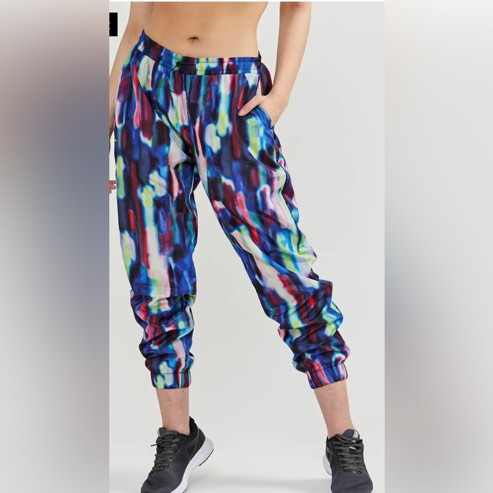 CRAFT
ASOME WIND PANTS PATTERNED new with tag size medium
